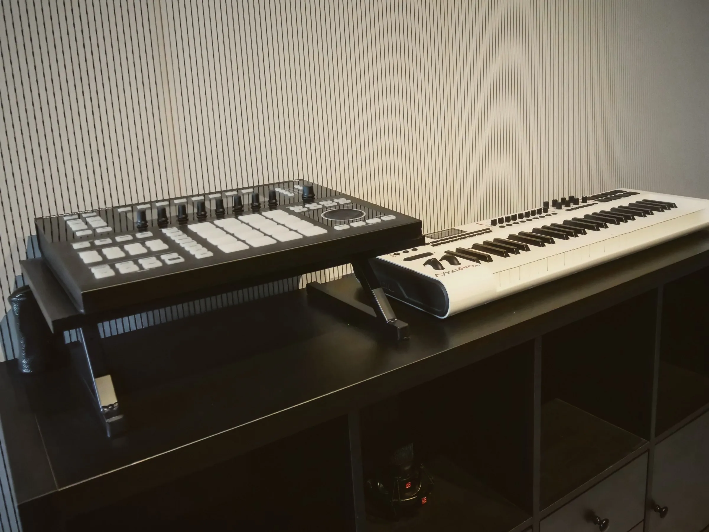Maschine Studio och Axiom Pro 49 i IVORY